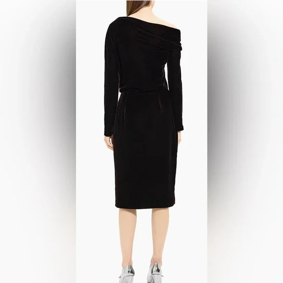 Theory
Off-The-Shoulder Velvet Midi-Dress - Picture 2 of 13
